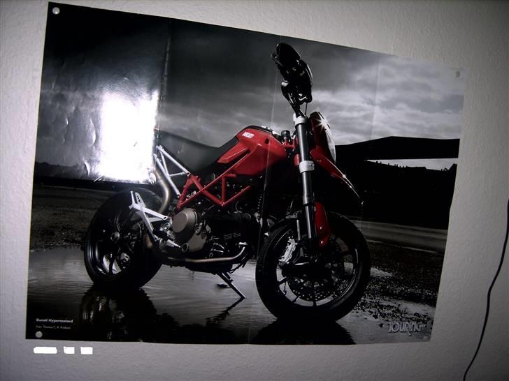Hjemmebiograf Logitech Z-5500 Digital - jaah en motorcykel skal man da have et billede af til et sårn et anlæg.. ;D billede 3