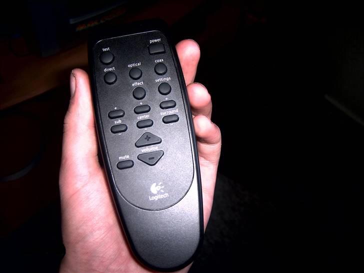 Hjemmebiograf Logitech Z-5500 Digital - fjernbetjening billede 9