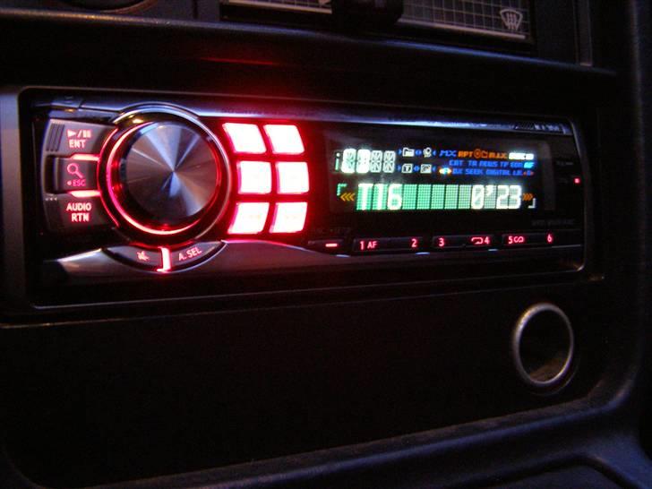 Bilstereo Alpine & Magnat *Old* - Min Alpine HU med lys i billede 1