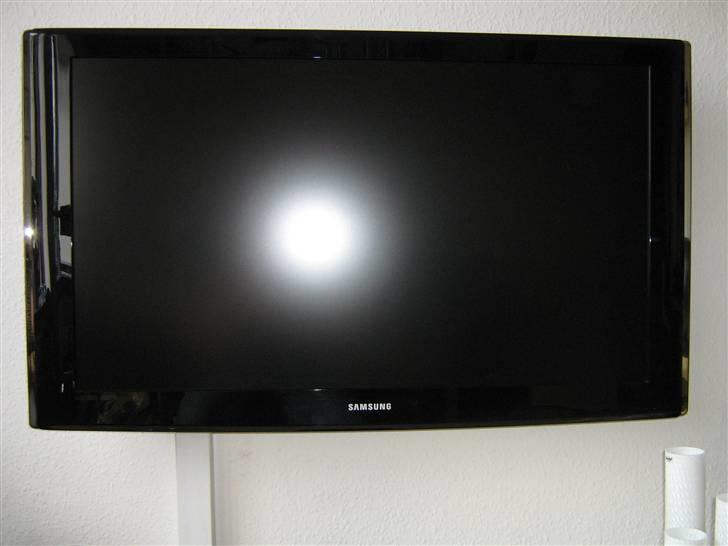 Hjemmebiograf Samsung, Nad, B&W billede 2