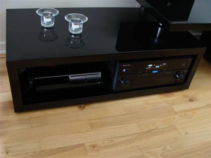 Hjemmebiograf Monitor Audio - Pioneer - Møblet er købt i ILVA... billede 4