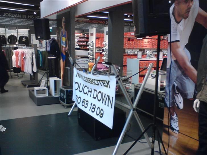 Diskoteksanlæg Touch Down - En tur i Nike factory Store - Ringsted billede 15