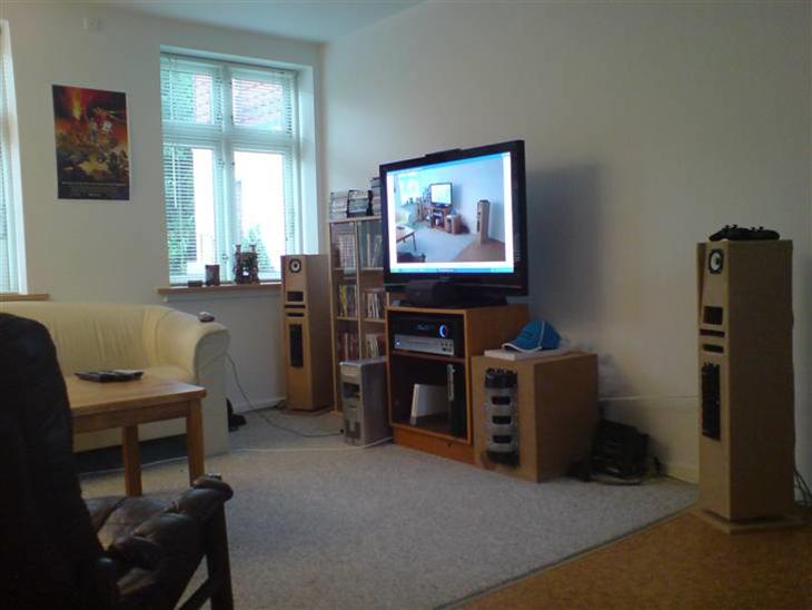 {{currentPhoto.altText}} billede {{currentPhoto.number}}