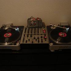 Musikanlæg på værelset  (SOLGT)