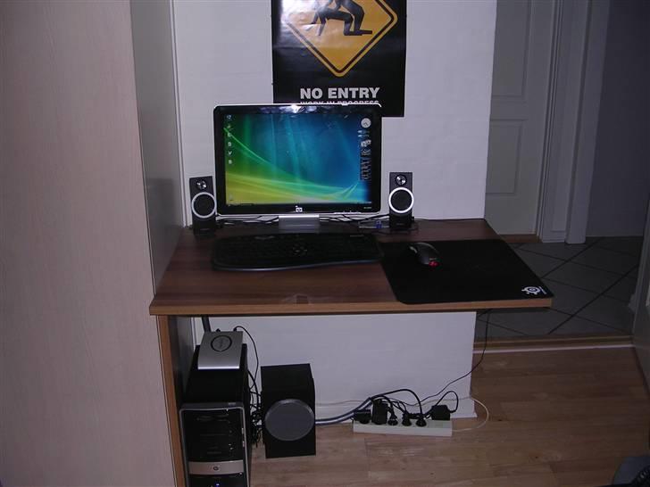 Hjemmebiograf Yamaha all the way. - Det nye bord. :) billede 9