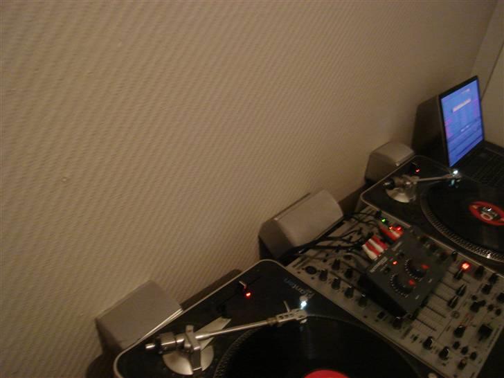 Musikanlæg på værelset  (SOLGT) billede 5