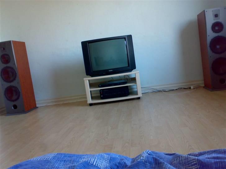 Musikanlæg NAD & Dali Concept - Det hele. Kabler ikke ryddet op endnu.  billede 2