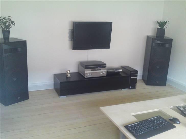 Musikanlæg Sony - Cv  smidt ud !  billede 1