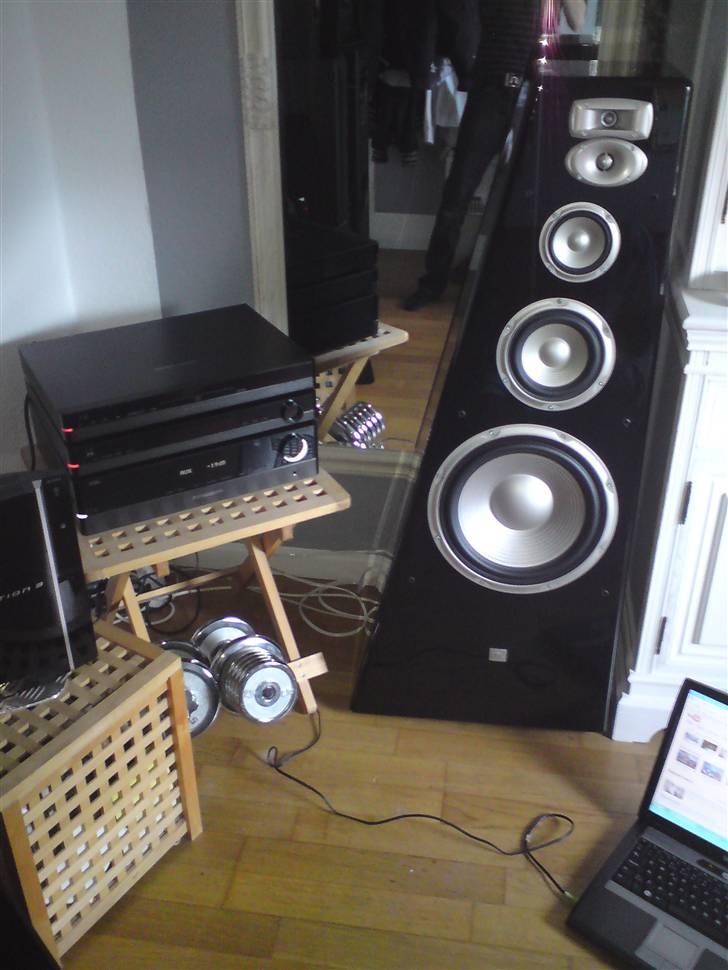 Musikanlæg harman/kardon 980 JBL - Anlæget & den ene højtaler (:  billede 2