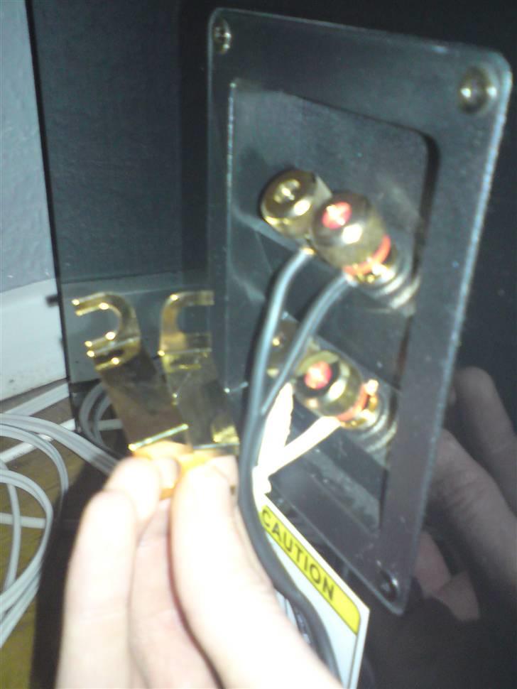 Musikanlæg harman/kardon 980 JBL - guld belagt terminaler  && de to dele der sad mellem terminalerne Før  billede 8