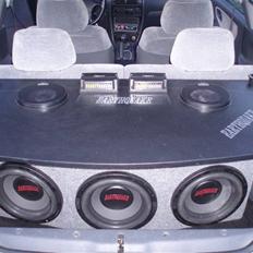 Bilstereo Komplet Earthquake (Solgt