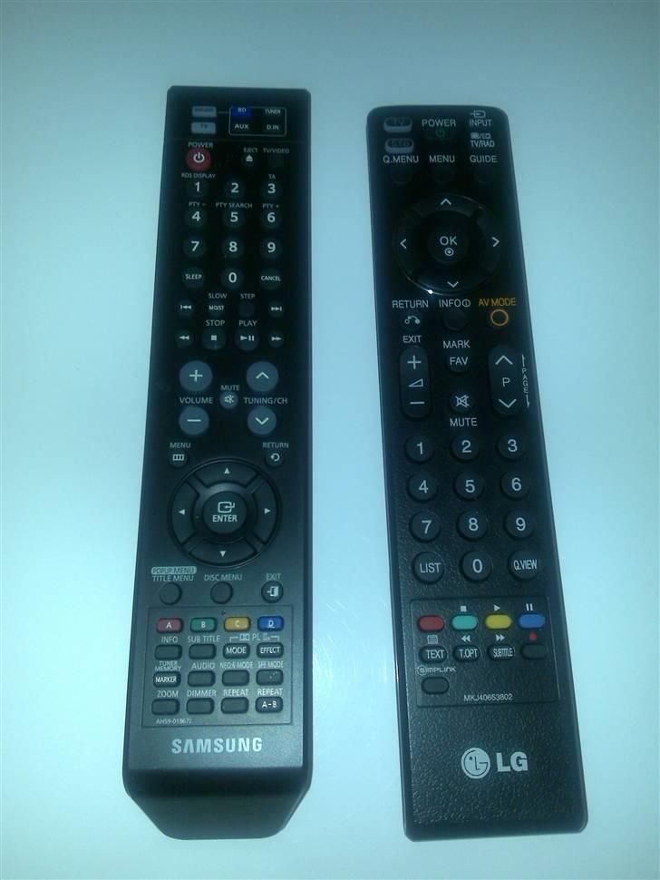 Hjemmebiograf LG 60" samsung blu-ray - De 2 fjernbetjeninger billede 5