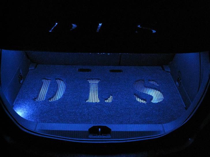 Bilstereo DLS i Corsa D - Lidt lys skal der også til. billede 8