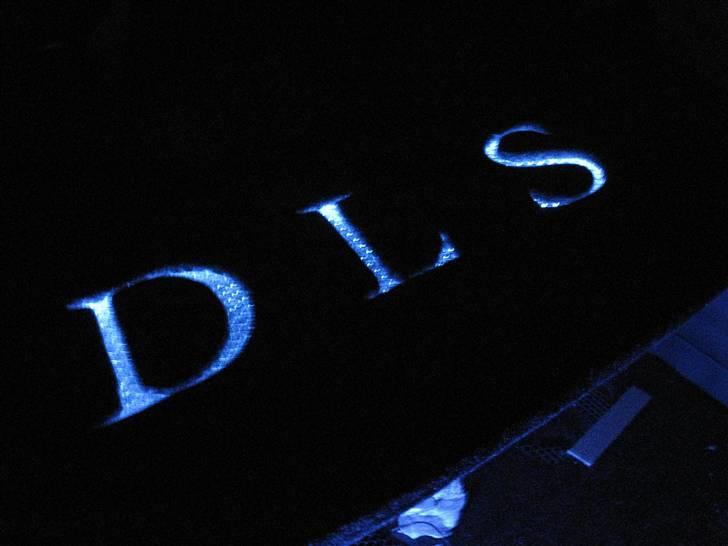 Bilstereo DLS i Corsa D - Den nye hattehylde i aftenbelysning. billede 12