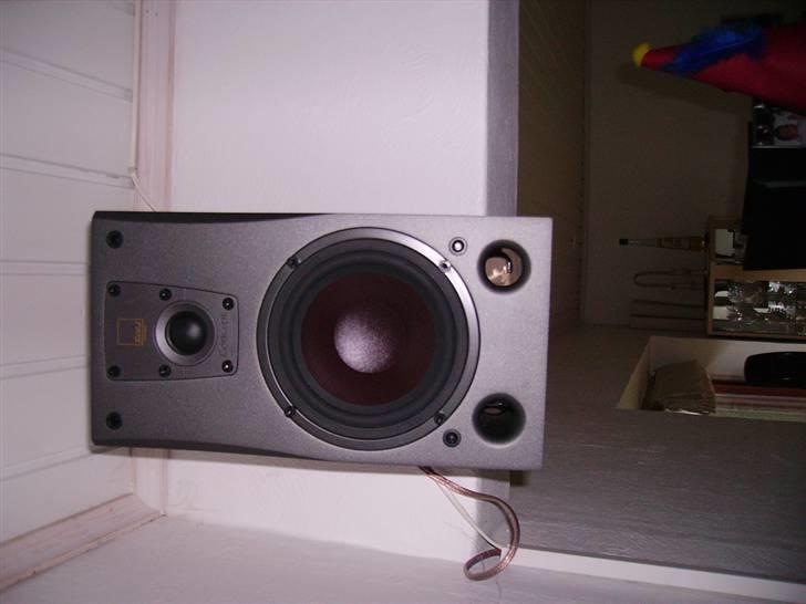 Hjemmebiograf Denon/B&W/NAD/Logitech - Dali Concept 1, bruges nu som køkken højtaler billede 2