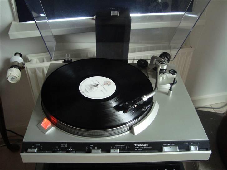 Musikanlæg                   Sony ES - Technics sl-3300 billede 3