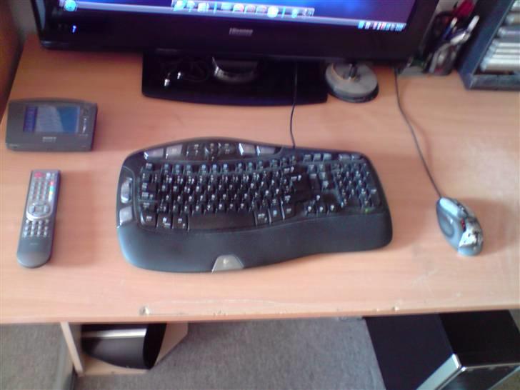 Computeranlæg Mit lille værelses setup  billede 5