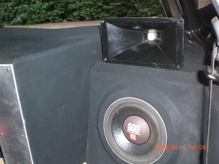 Musikanlæg seriøst anlæg i golf 2 - Jbl 2426 diskant driver med alu horn og 10" GTI bas til mellemtone billede 1