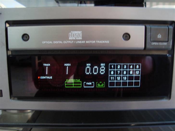 Musikanlæg                   Sony ES - Detaljeret Display billede 10