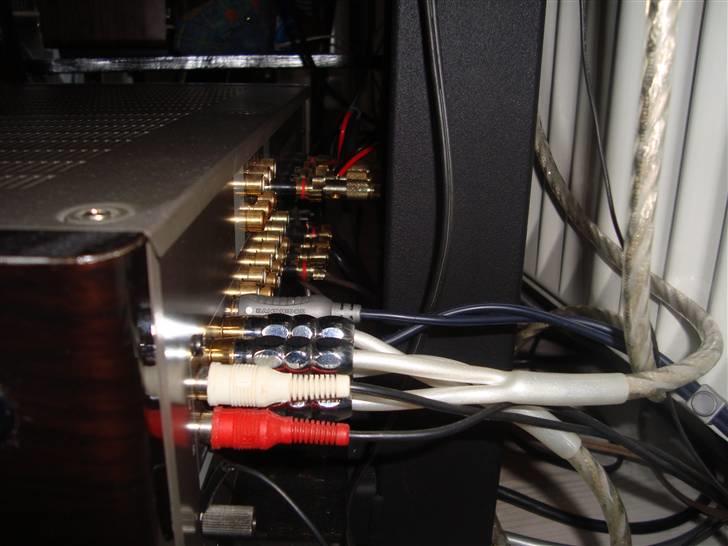 Musikanlæg                   Sony ES - Kabler.. Lakridserne er fra pladespilleren billede 12