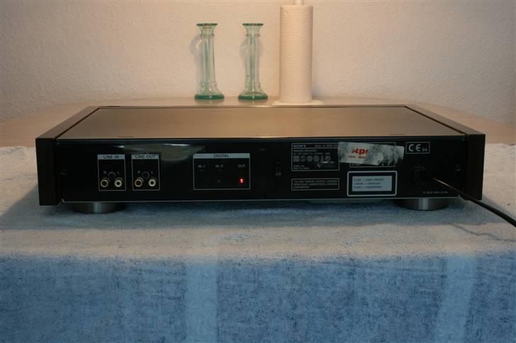 Musikanlæg Sony ES - Series (projekt - Min MDS-501 Minidisc, bagfra. 2 analog, 2 digital og 1 digital ud, Nice nok ellers billede 8