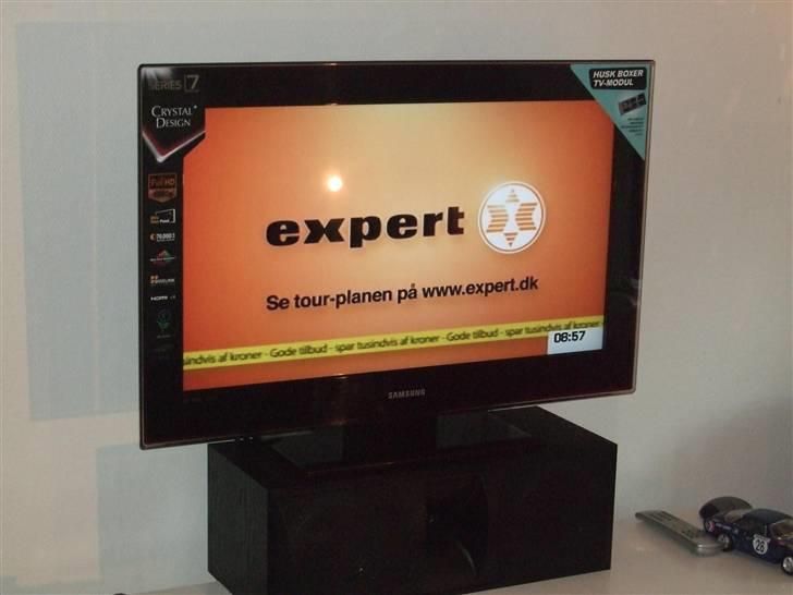 Hjemmebiograf Yamaha & Cerwin Vega - mit nye tv. og sjovt nok er det købt i fona :) billede 17