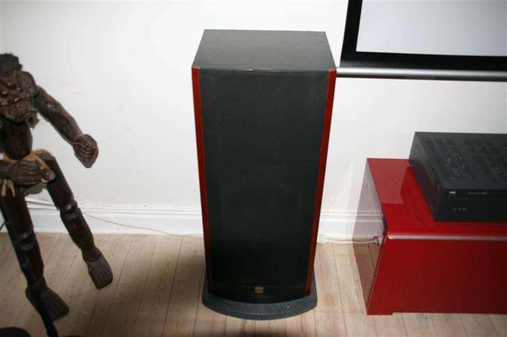 Hjemmebiograf 92", NAD og Dali - JBL L100 billede 9