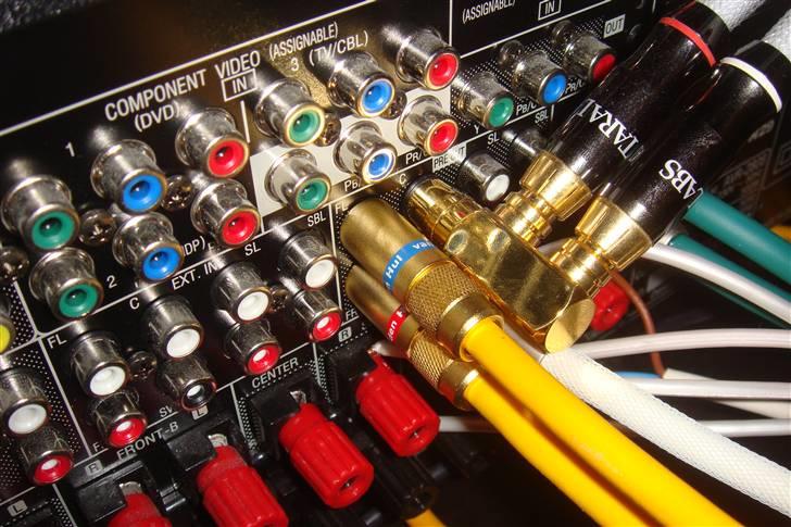 Hjemmebiograf Denon, NAD, Dali, (OLD) - Audiokablerne i "preout" udgangene på recieveren. billede 14