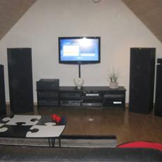 Musikanlæg NAD - Cerwin Vega 2