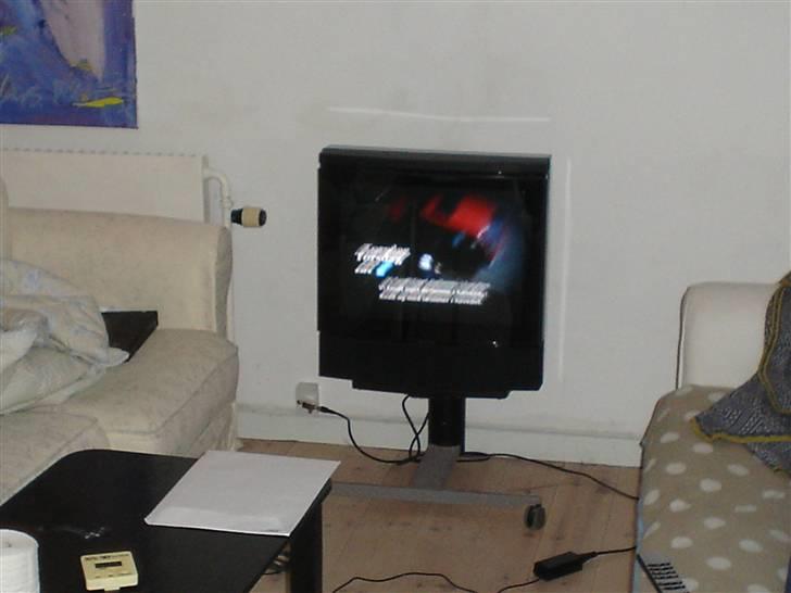 Musikanlæg Bang & Olufsen Beosystem - MX4200. Beklager det lidt dårlige billede, men min far blev lidt sur efter at have fået en blitz i hovedet et par gange.. billede 16