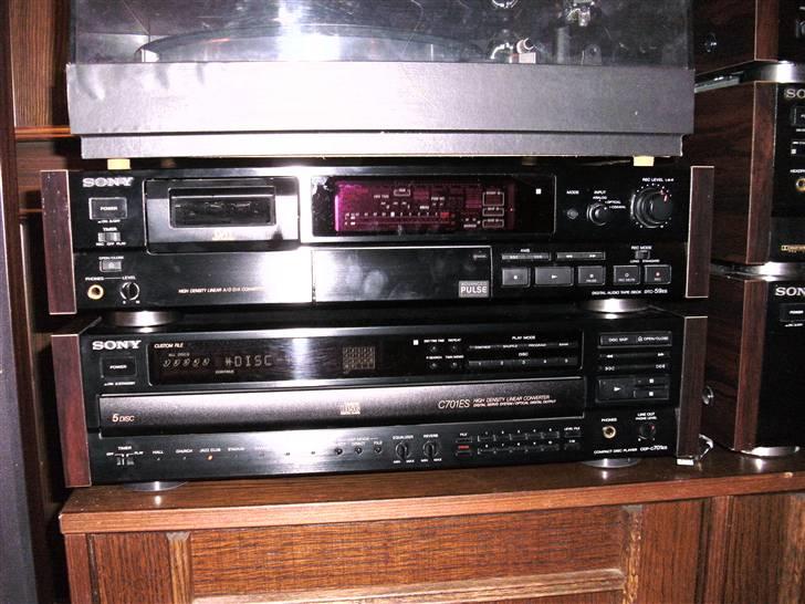 Musikanlæg Mit Gamle SONY ES billede 4