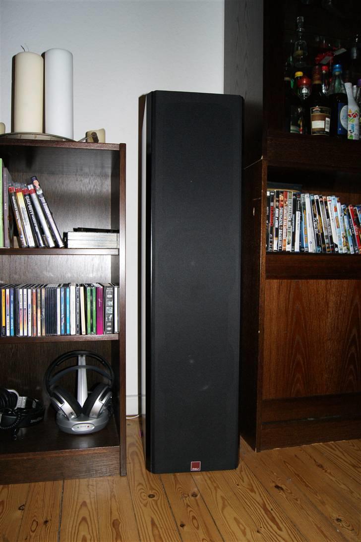 Hjemmebiograf Nyt Setup i min Lejlighed - Mine ene Perle - Eminent lydgengivelse billede 4