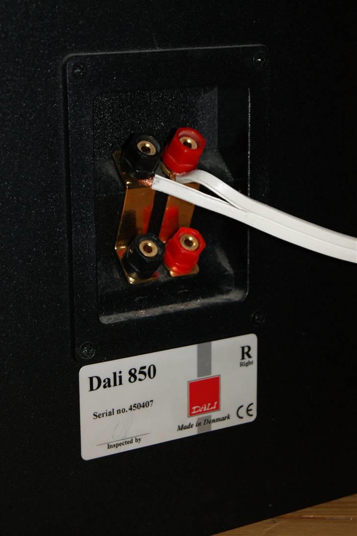 Hjemmebiograf Nyt Setup i min Lejlighed - NEJ de er ikke Bi-wired, synes ikke det forbedre lyden for mig billede 8