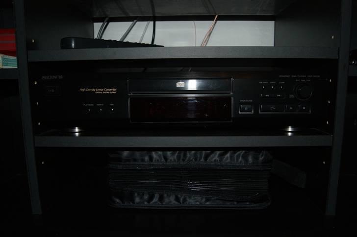 Hjemmebiograf Nyt Setup i min Lejlighed - Sony Cdafspiller, keep going strong på sit 10 år:D billede 11