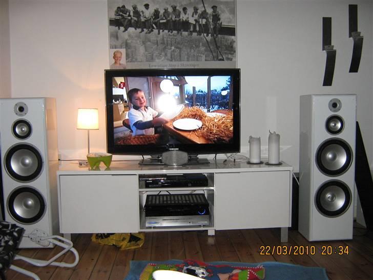 Musikanlæg Samsung, HK, Eltax solgt !! - Svineriet :b .. Uden fronstof billede 11