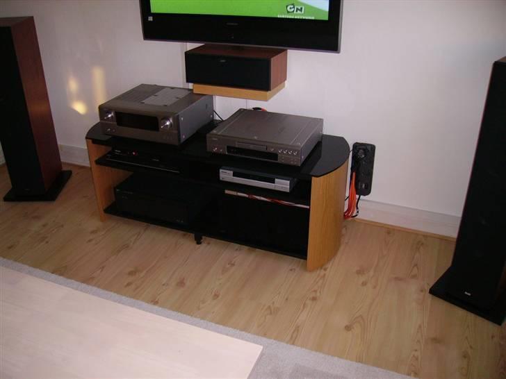 Hjemmebiograf Denon/B&W/NAD/Logitech - flyttet lidt rundt billede 15