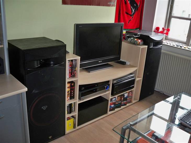 {{currentPhoto.altText}} billede {{currentPhoto.number}}