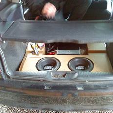 Bilstereo 1000 watt rms i polo 6n