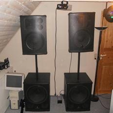 Diskoteksanlæg BEHRINGER