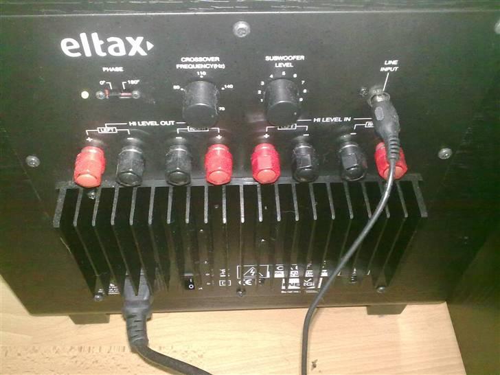 Hjemmebiograf Sony og Eltax ! - Bag på subwoofer billede 2