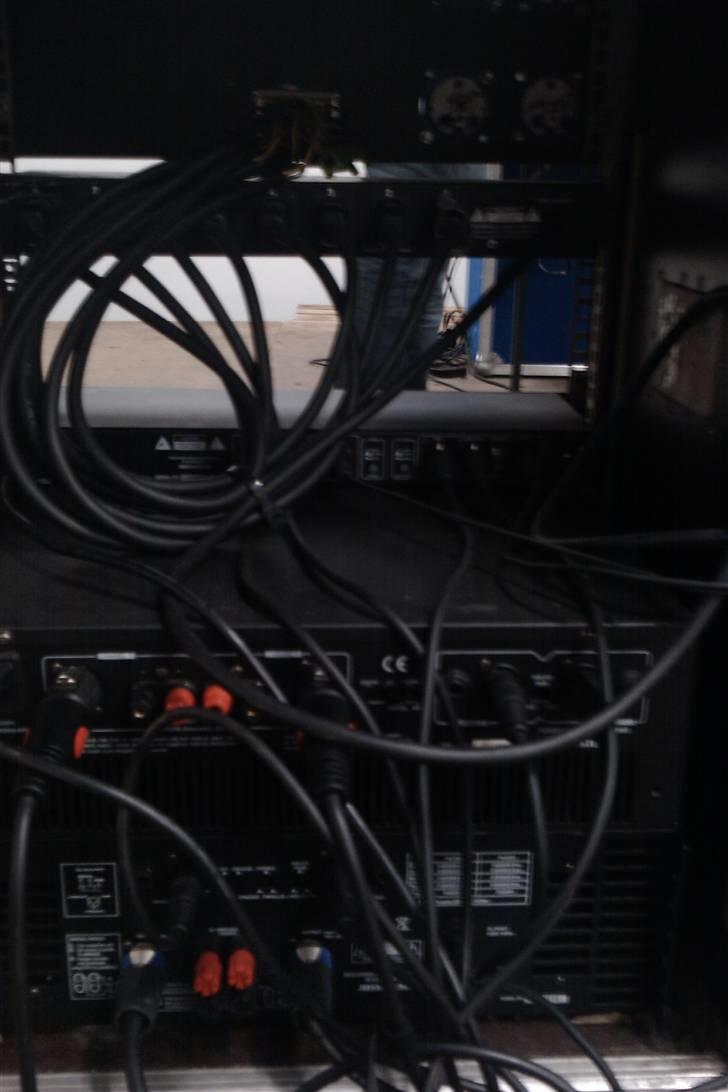 Diskoteksanlæg Mobildiskotek Royal - Forstærker skab bag i billede 10