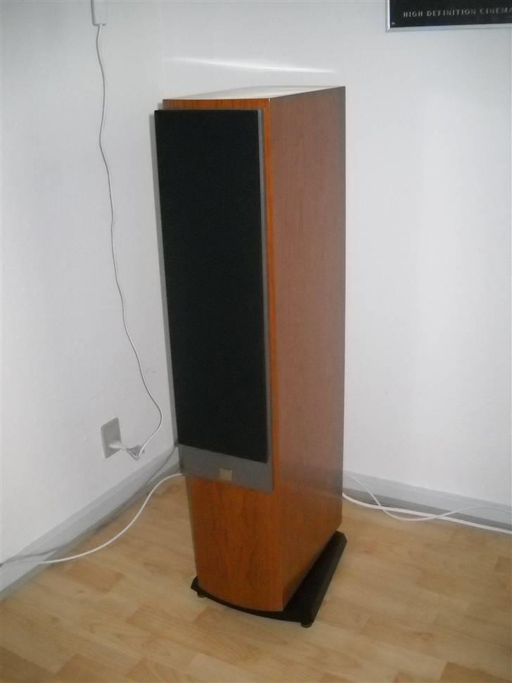 Hjemmebiograf Dali Mentor, NAD - Venstre højttaler, med stof :) billede 4