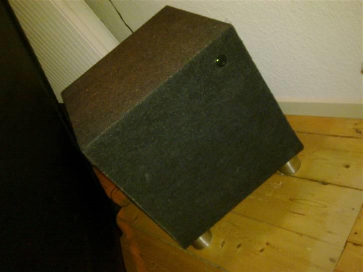 Hjemmebiograf Onkyo, Scandyna og Mivoc - Den hjemme byggede sub, som er det eneste der er tilbage fra mit gamle anlæg. billede 11