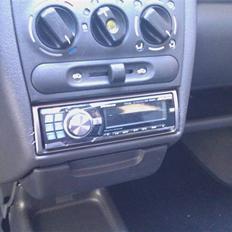 Bilstereo Opel Corsa Anlæg (SOLGT)