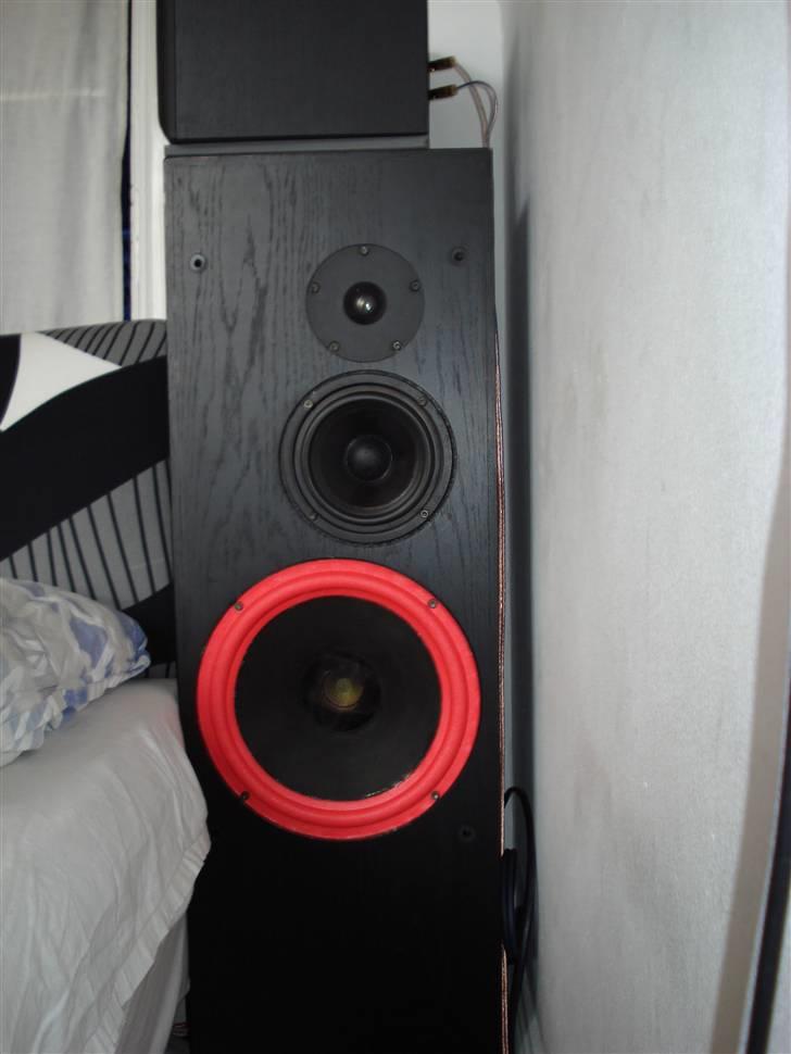 Musikanlæg 7.1 Setup B&W, DALI, Jamo - Den ene DALI 7A med nyt kantophæng og mellemtone. billede 8