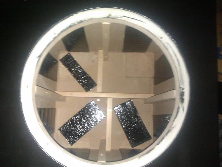 Hjemmebiograf Hjemmebio projekt start. - Der er også kommet 100mm glasuld ind i alle sider. billede 14