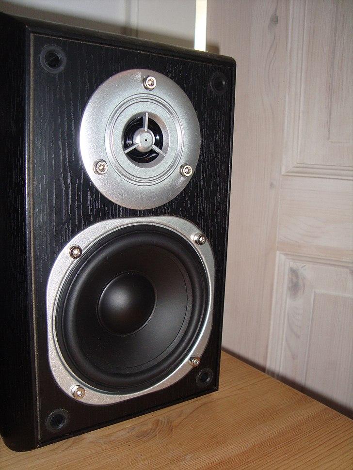 Computeranlæg [Dynavox & Millenium] - Venstre højttaler.. billede 4