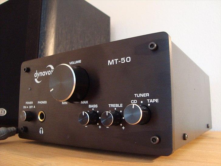 Computeranlæg [Dynavox & Millenium] - Huge and powerfull in all it's might!! 

(Den er ligeså bred som 3 kreditkort på den korte led) billede 1