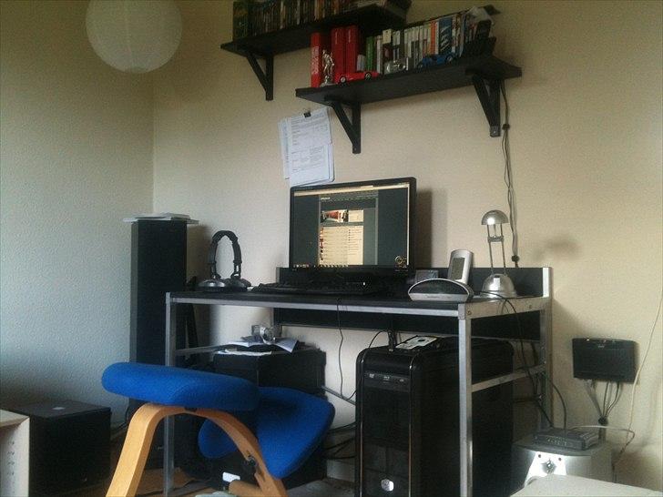 Hjemmebiograf B&W - Denon - NAD - Bio 2.0 - Bord med PC billede 3