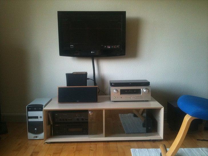 Hjemmebiograf B&W - Denon - NAD - Bio 2.0 - Set fra sengen billede 5